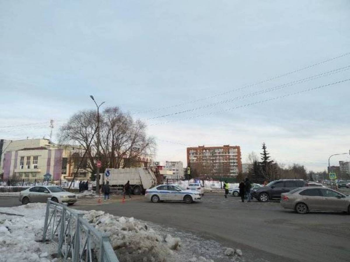 ДТП произошло утром 11 марта на перекрёстке улиц Ломоносова и Попова.