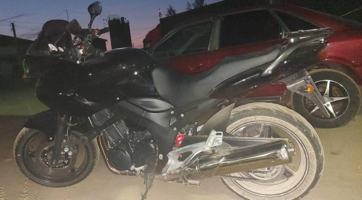 Водитель мотоцикла с телесными повреждениями доставлен в Старорусскую ЦРБ.