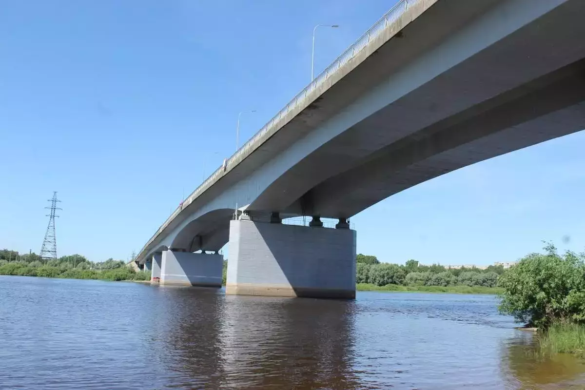 Подмосковная компания «НПП СК Мост» нарушила срок ремонта Колмовского моста.