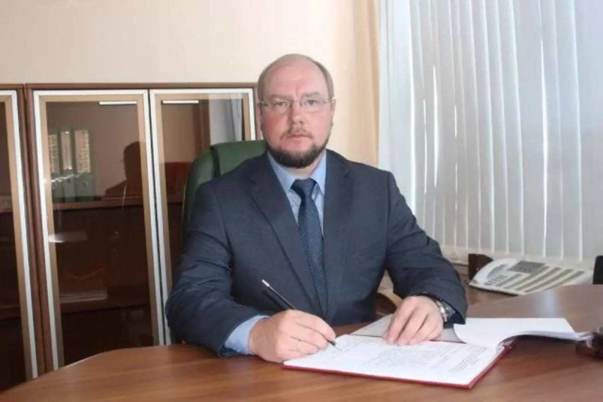 На должность вице-мэра Великого Новгорода Иван Средняков был назначен в 2020 году.