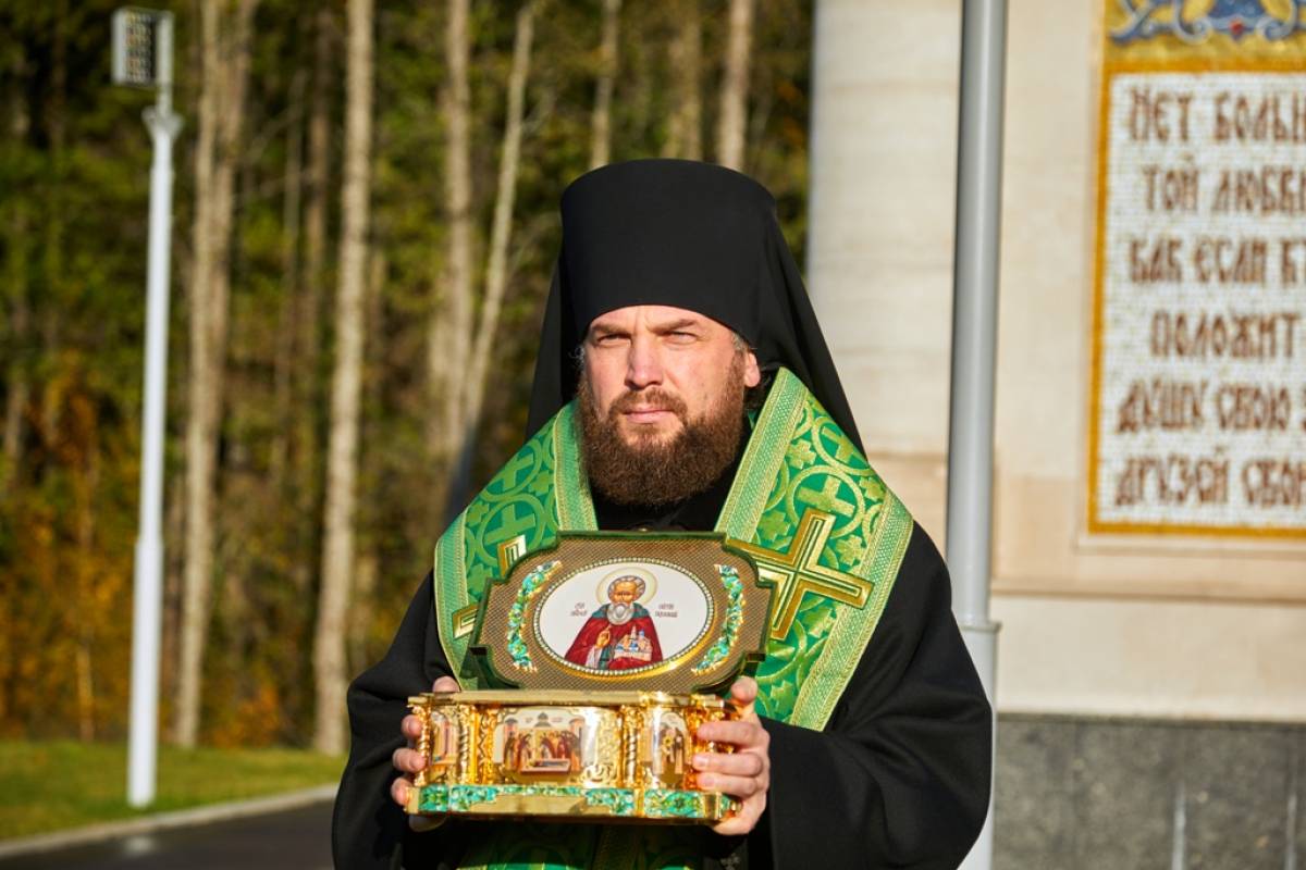 Приезд святыни приурочен к 600-летию обретения мощей преподобного Сергия Радонежского.