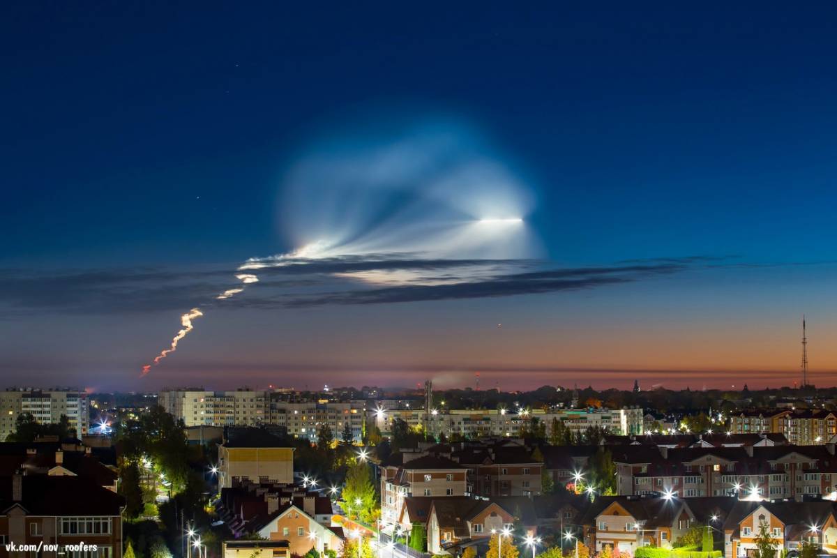 Новгородские фотографы поделились снимками пуска ракеты «Союз» со спутником