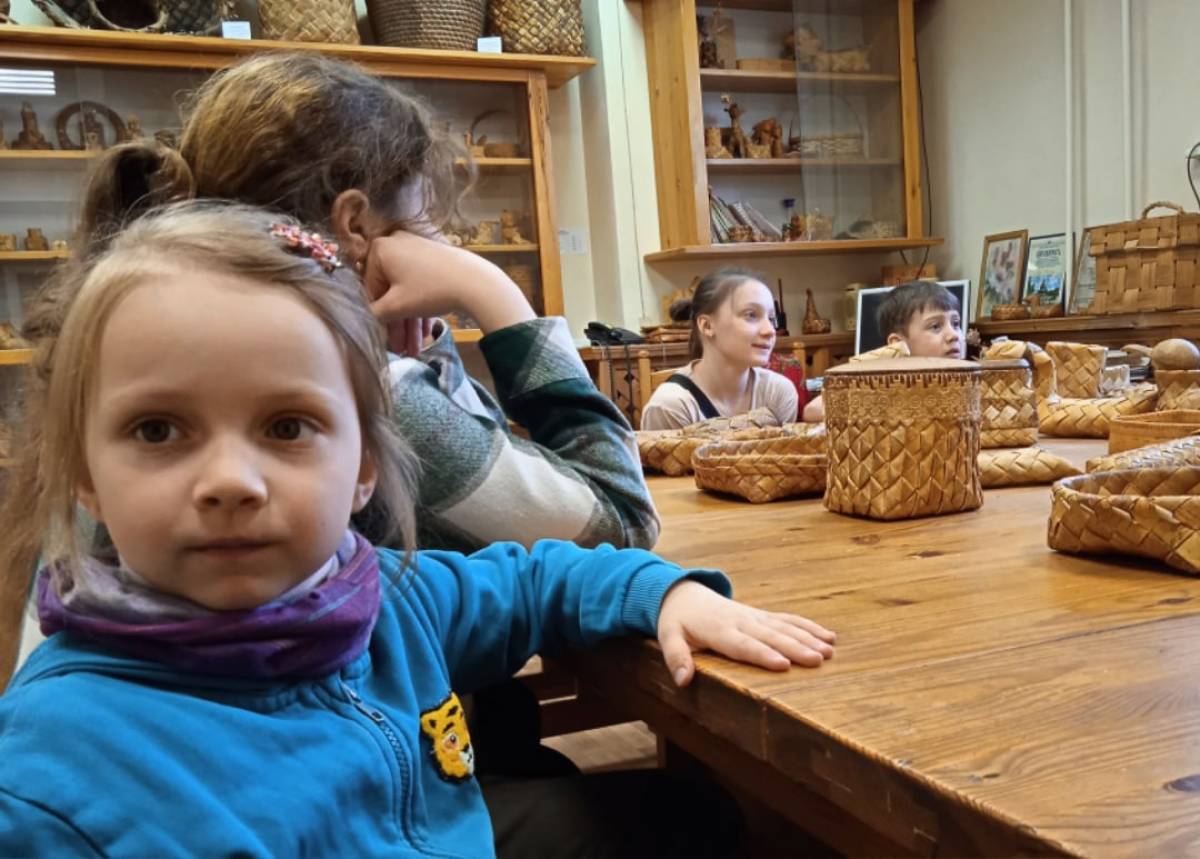 Проект «Шаркунок-челлендж. Новгородская сага» знакомит детей с традиционной новгородской игрушкой с помощью квестов
