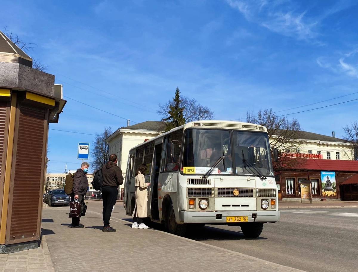 Межрайонные автобусы в Новгородской области перейдут на зимнее расписание 1 ноября