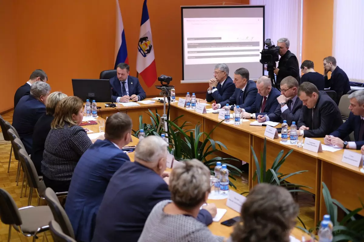 Андрей Никитин поддержал предложения Муниципального собрания по решению земельных вопросов.