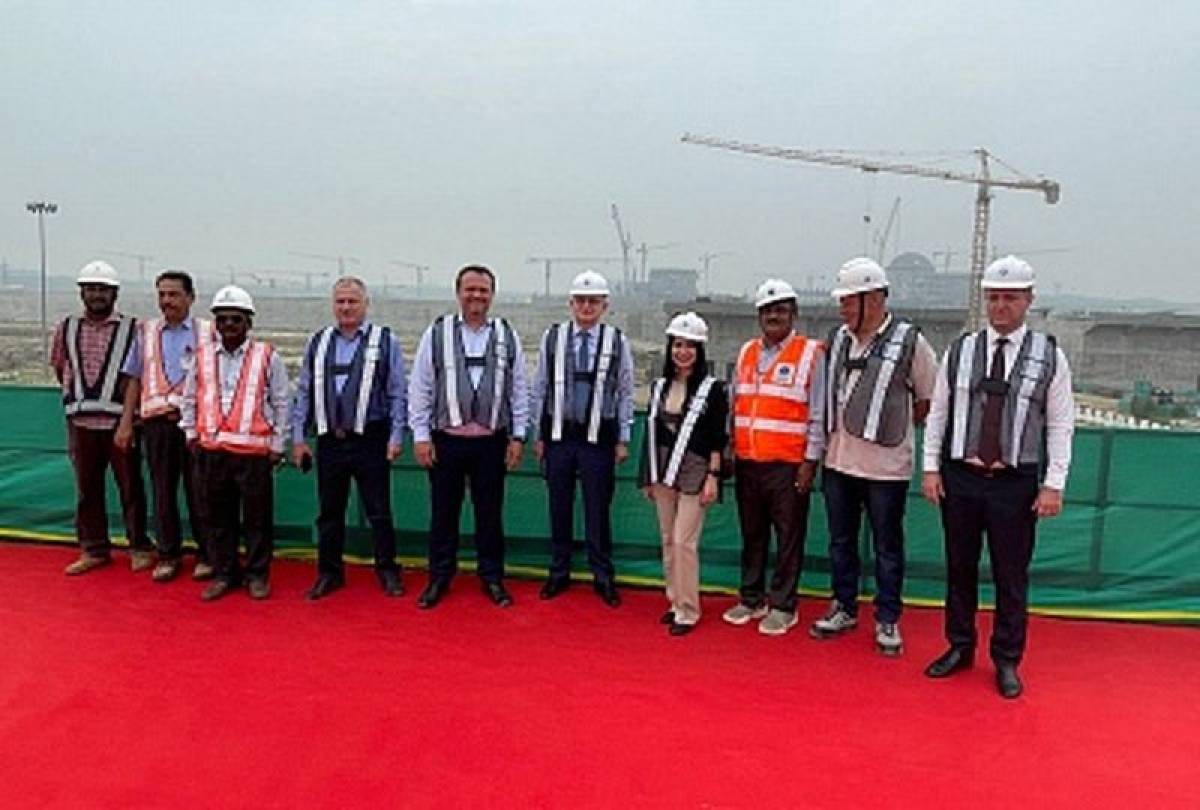 В ходе визита новгородская делегация посетила строительную площадку новых энергоблоков атомной электростанции «Куданкулам».