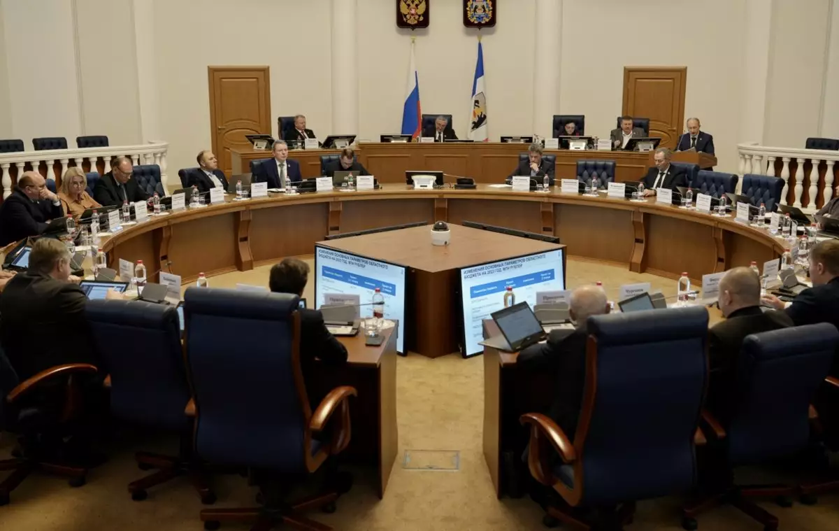 Ко второму чтению региональный бюджет увеличился на 5 млрд рублей.