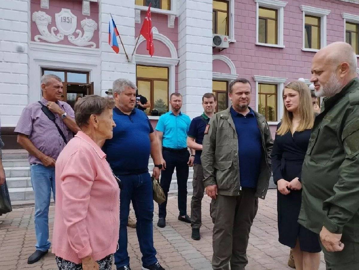 В августе Андрей Никитин посетил с рабочим визитом Васильевский район.