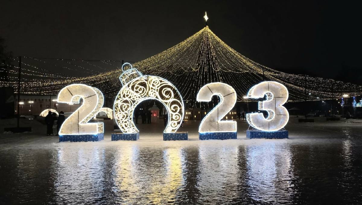 Губернатор Ленобласти поздравил жителей региона с наступающим Новым годом