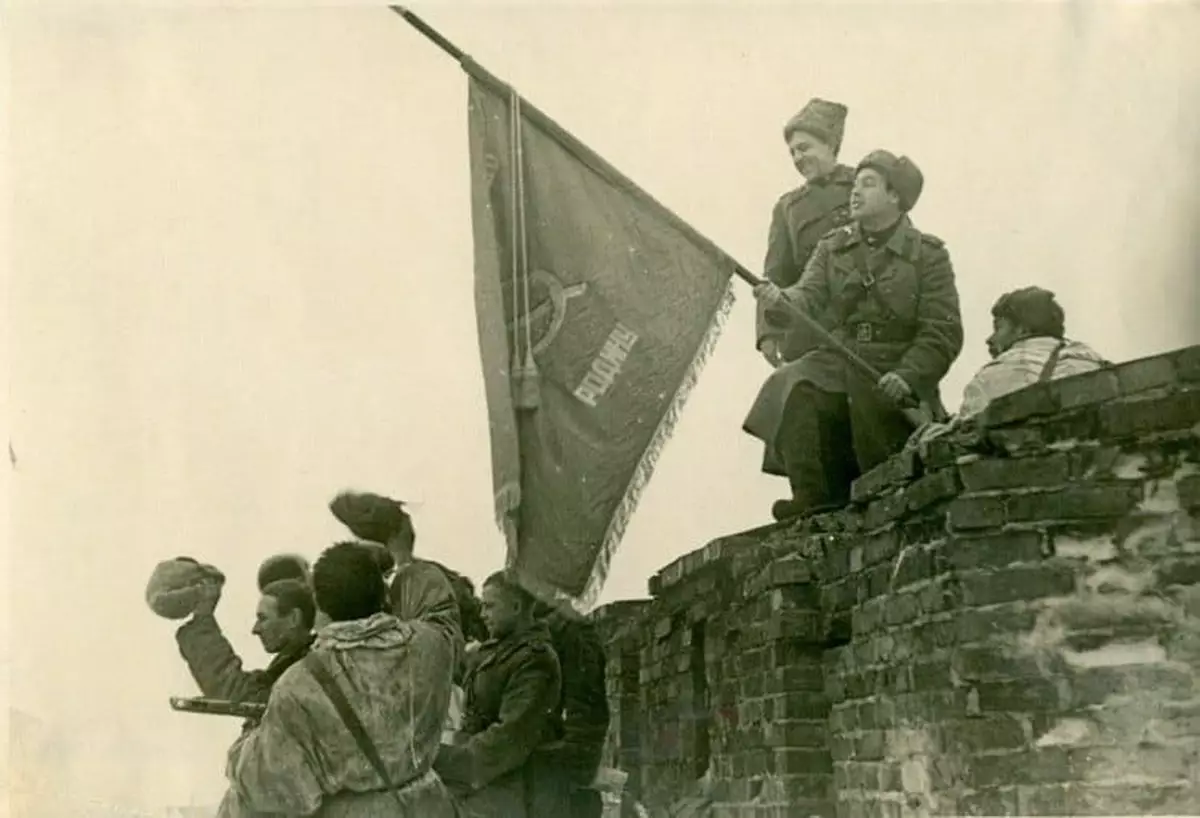 Новгород был освобождён в ходе Новгородско-Лужской операции 20 января 1944 года.