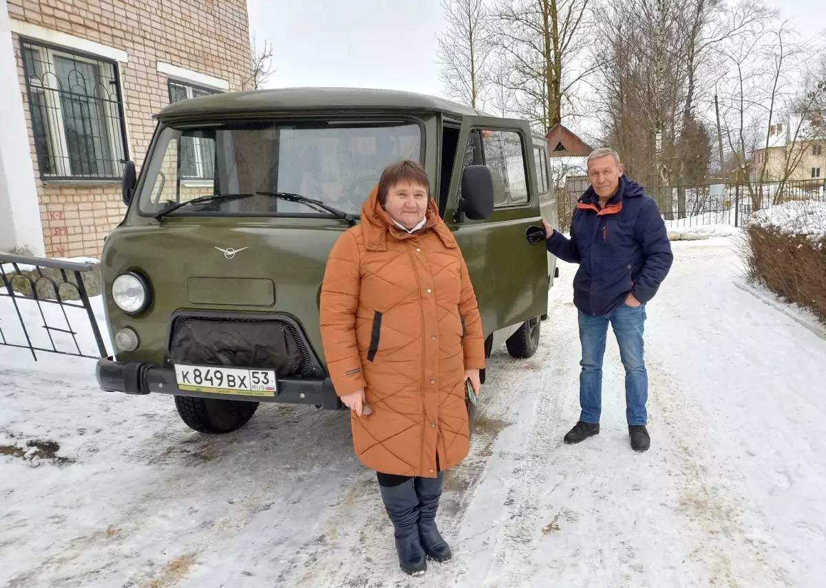 Медработники поблагодарили Игоря Михайлова за автомобиль.