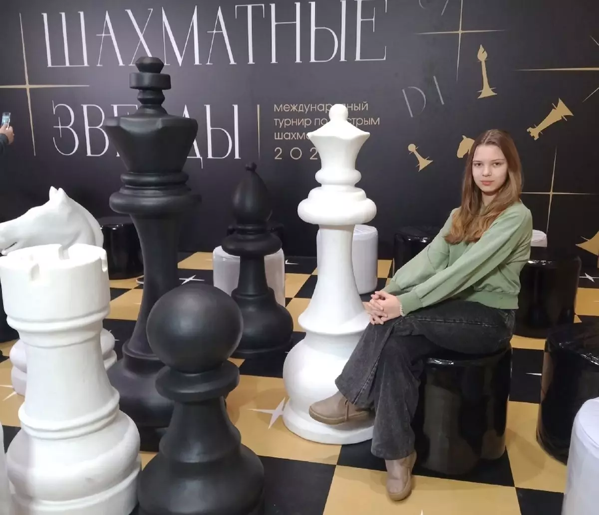 В финале турнира «Шахматные звёзды. Дети» новгородка принимала участие в состязаниях по быстрым шахматам и блицу.