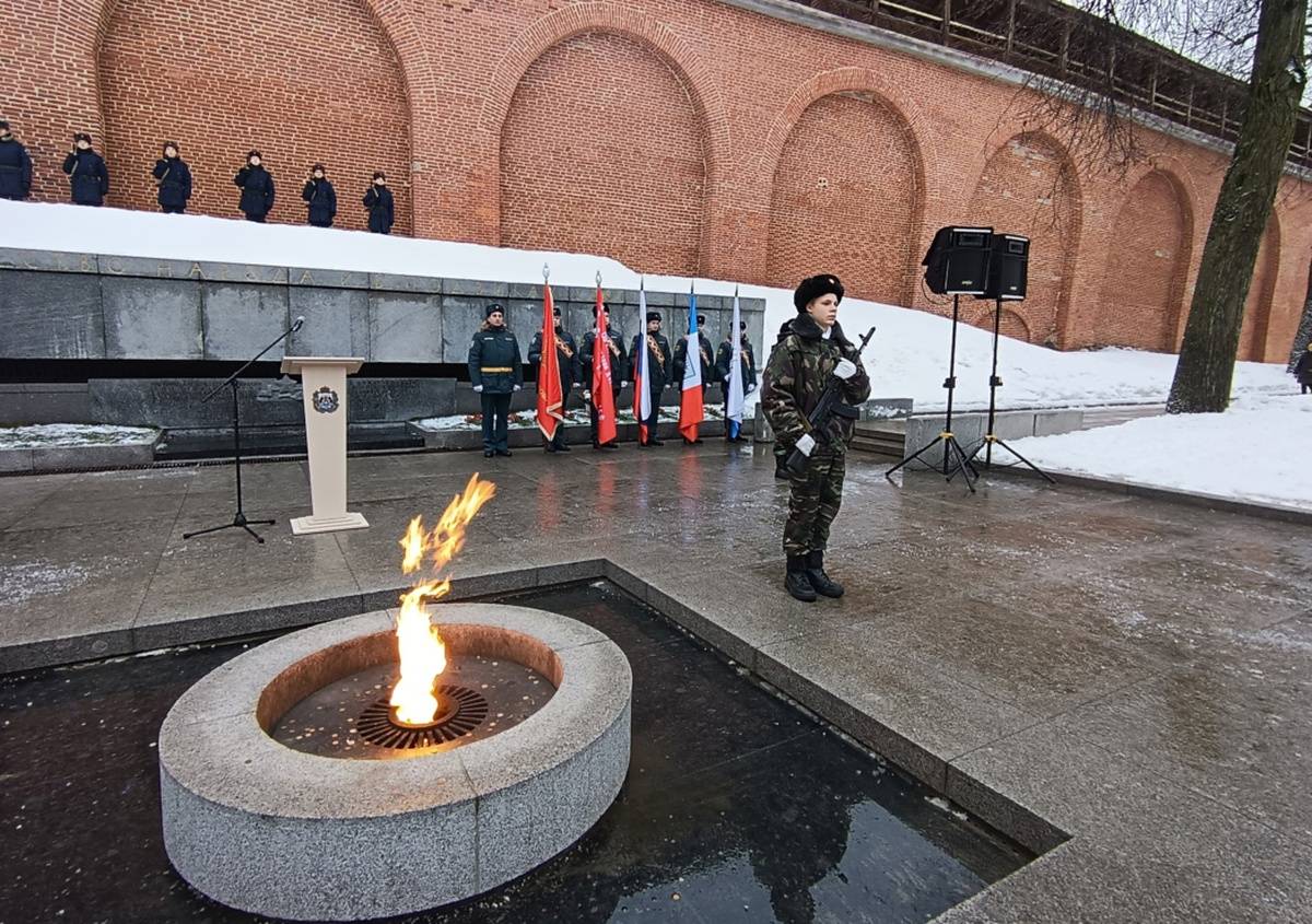 По мнению Андрея Никитина, начало каждой Вахты памяти необходимо сделать заметным и для посетителей Новгородского кремля.
