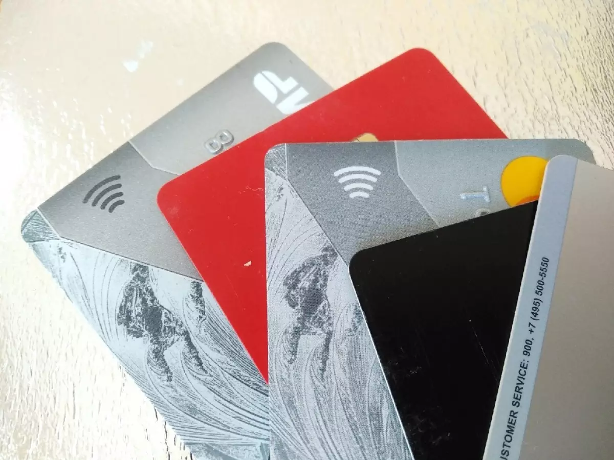 Шимчанин по просьбе знакомого пенсионера активировал в своём мобильном приложении кредитную карту одного из банков.