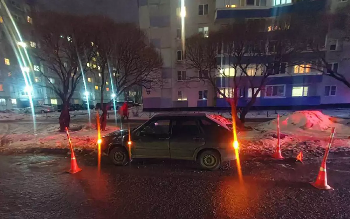 Авария произошла в 17:52 в Великом Новгороде на улице Зелинского