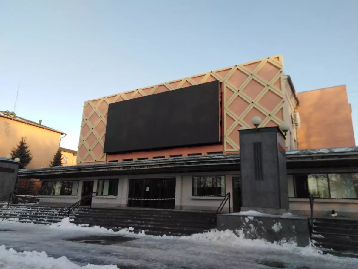 Исторический фасад станет единственным, что будет напоминать о прошлом здания кинотеатра.