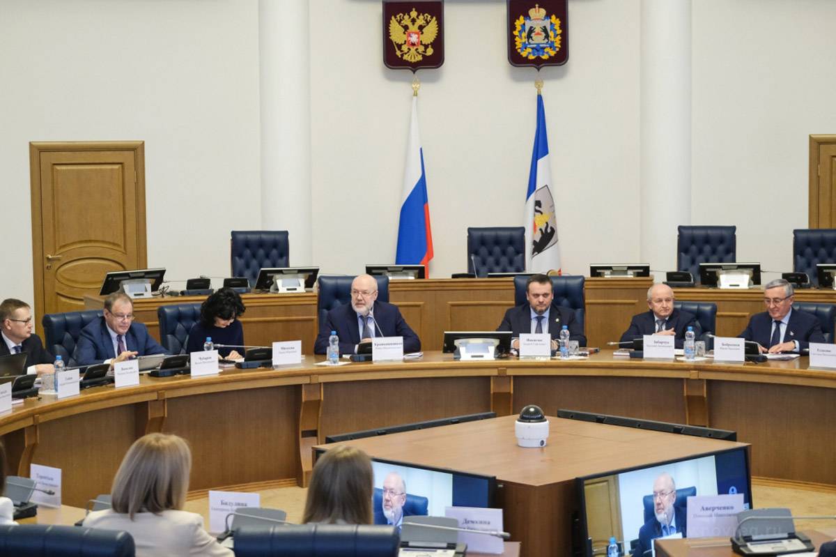 В завершение Павел Крашенинников поблагодарил губернатора и правительство региона за высокий уровень организации мероприятия