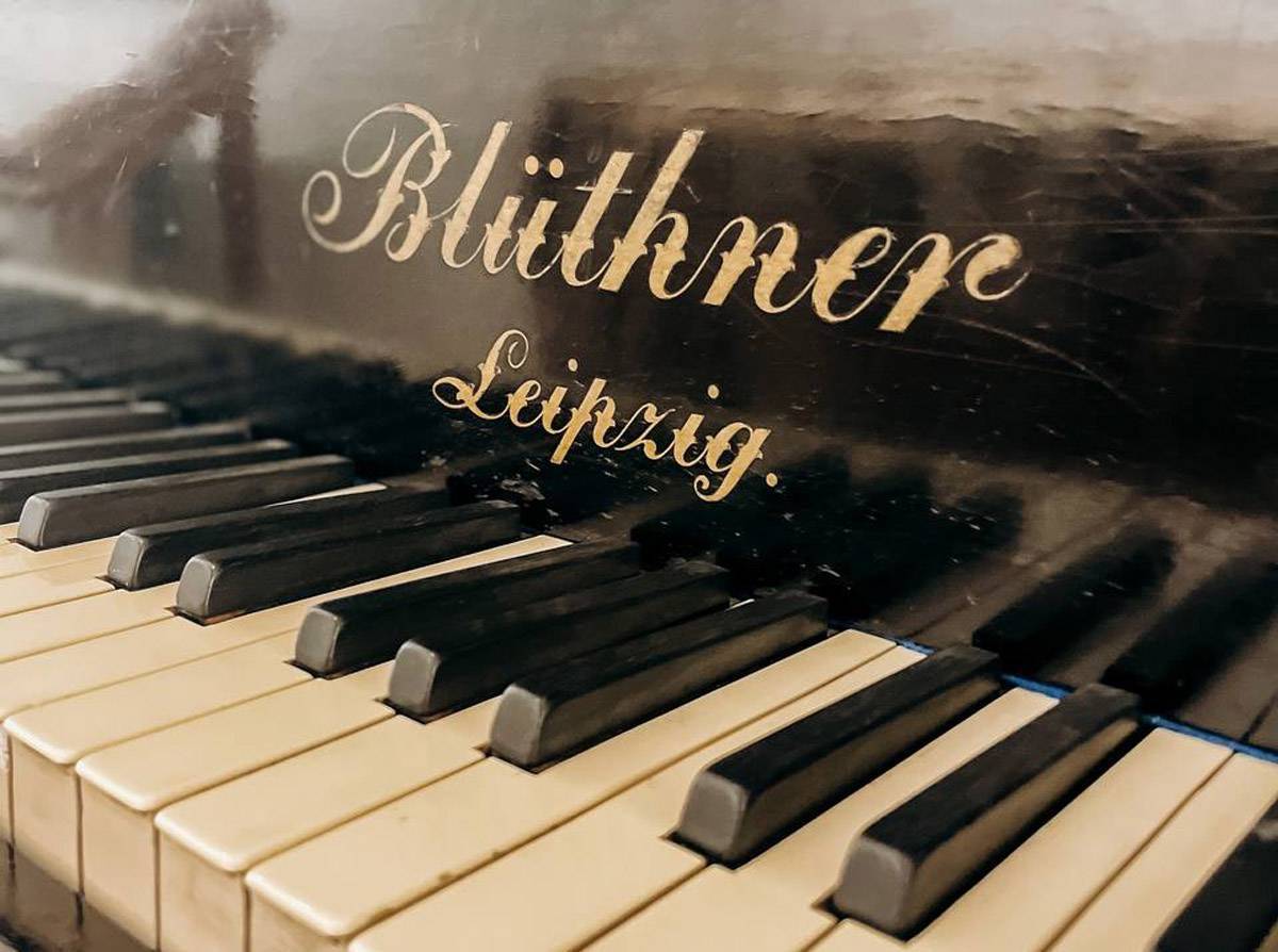 Звучание произведений композитора на рояле фирмы «Блютнер» рахманиновской эпохи можно будет услышать уже в день открытия выставки.