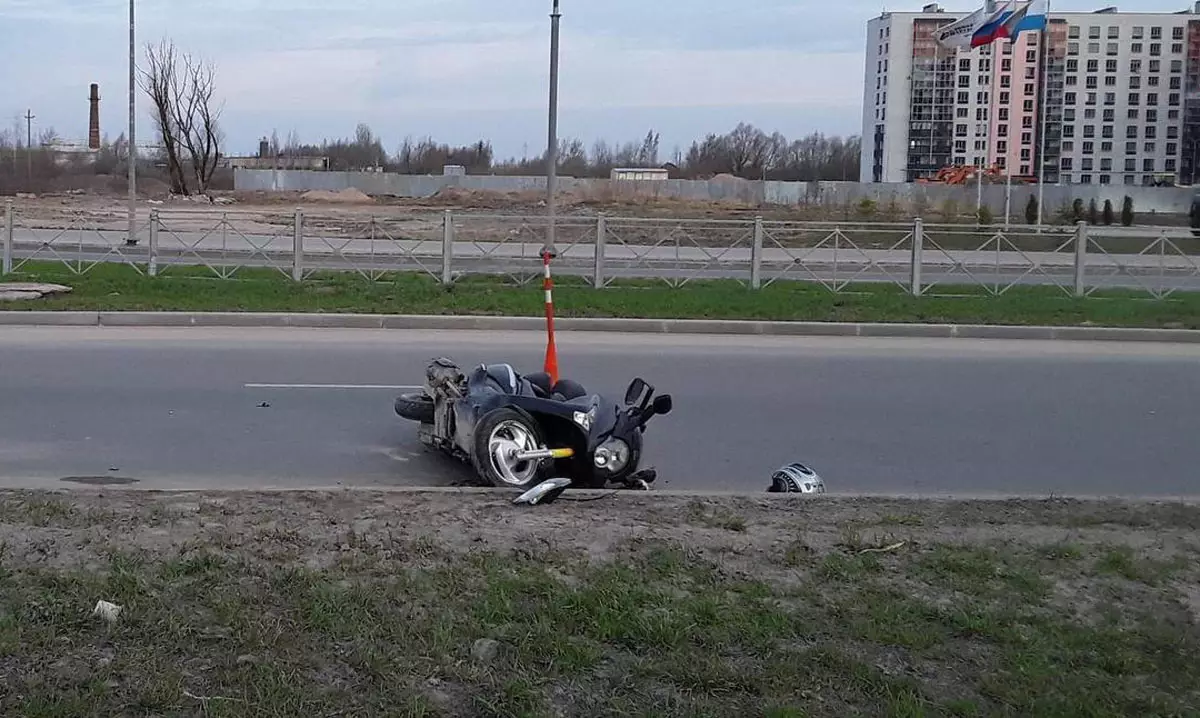 Мотоциклист доставлен в Новгородскую областную клиническую больницу.