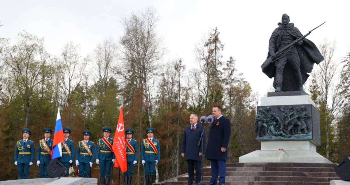 Памятник «Погибшим при защите Отечества» был открыт 27 июня 2020 года. Он посвящен подвигу бойцов Второй ударной армии, которые пали в боях в 1942 году недалеко от Мясного Бора.