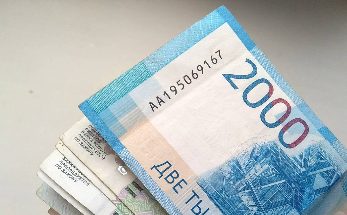 В Нижневартовске проститутка и ее сообщник оставили клиента без 30 тысяч рублей