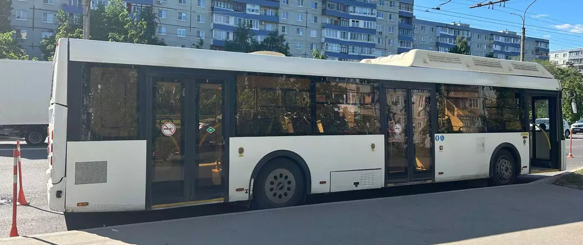 Пассажирка автобуса с черепно-мозговой травмой и сотрясением головного мозга бригадой скорой медицинской помощи доставлена в Новгородскую областную клиническую больницу