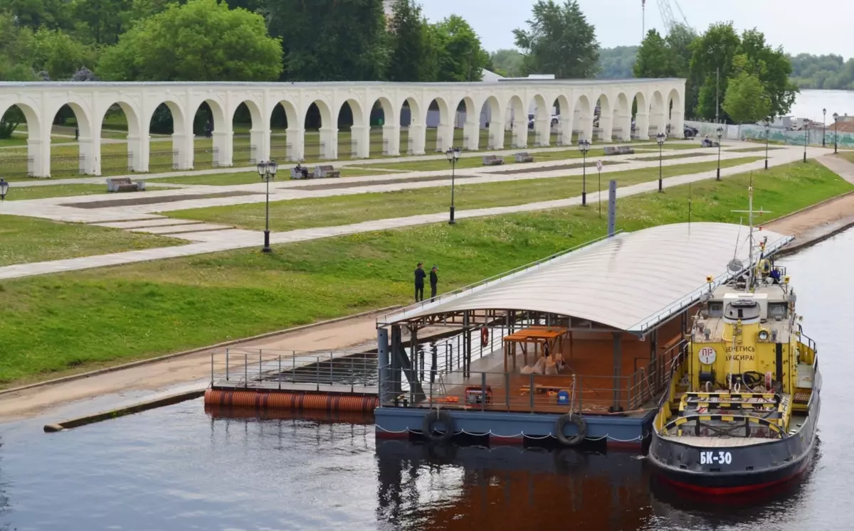 Регулярный водный маршрут между Великим Новгородом и Взвадом будет курсировать по пятницам, субботам и воскресеньям.