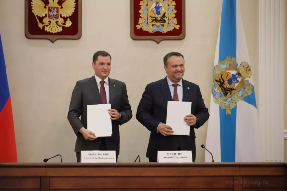 Андрей Никитин и Александр Цыбульский договорились о сотрудничестве регионов в экономике, АПК, медицине, туризме, торговле, образовании и культуре.