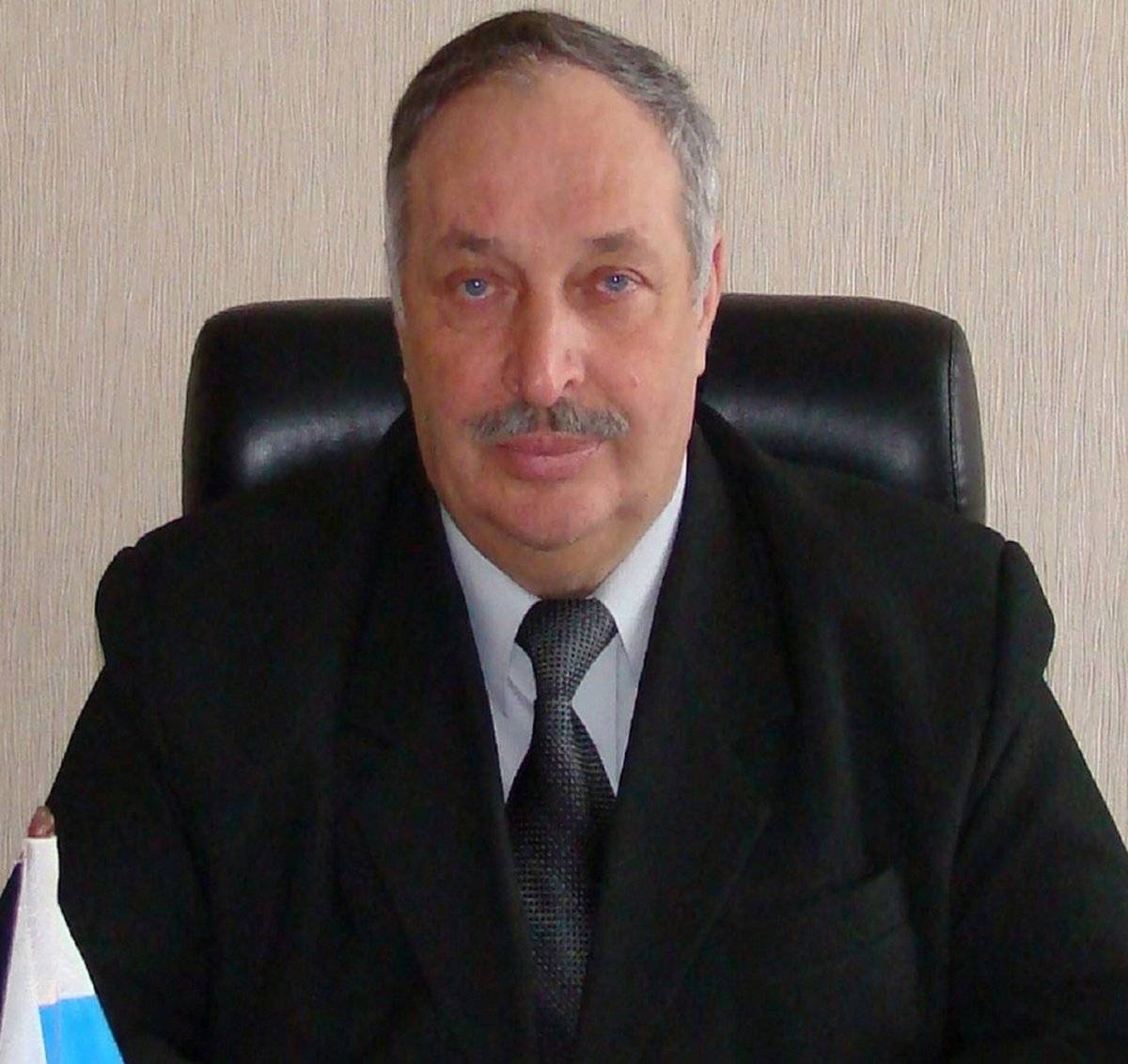 Евгений Жилин многие годы руководил Шимским районом.