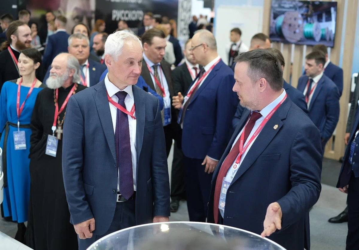 Андрей Никитин рассказал первому вице-премьеру Андрею Белоусову о том, как будет развиваться ИНТЦ «Интеллектуальная электроника - Валдай».