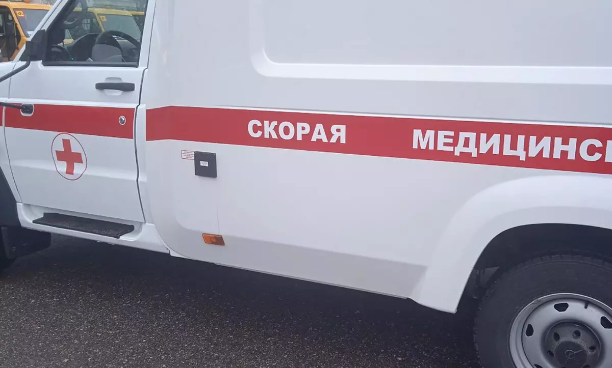 В результате ДТП водитель мопеда с переломом челюсти доставлен бригадой скорой медицинской помощи в Боровичскую ЦРБ