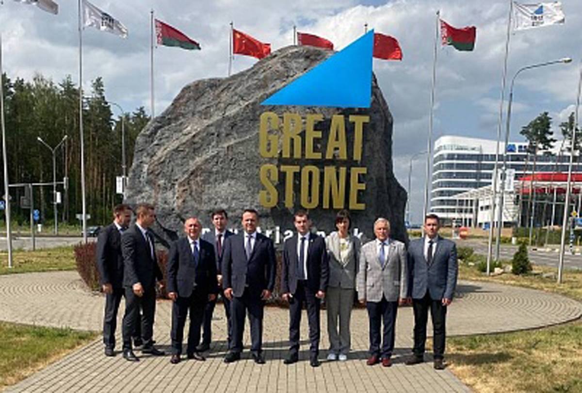 Андрей Никитин посетил китайско-белорусский индустриальный парк «Великий Камень»
