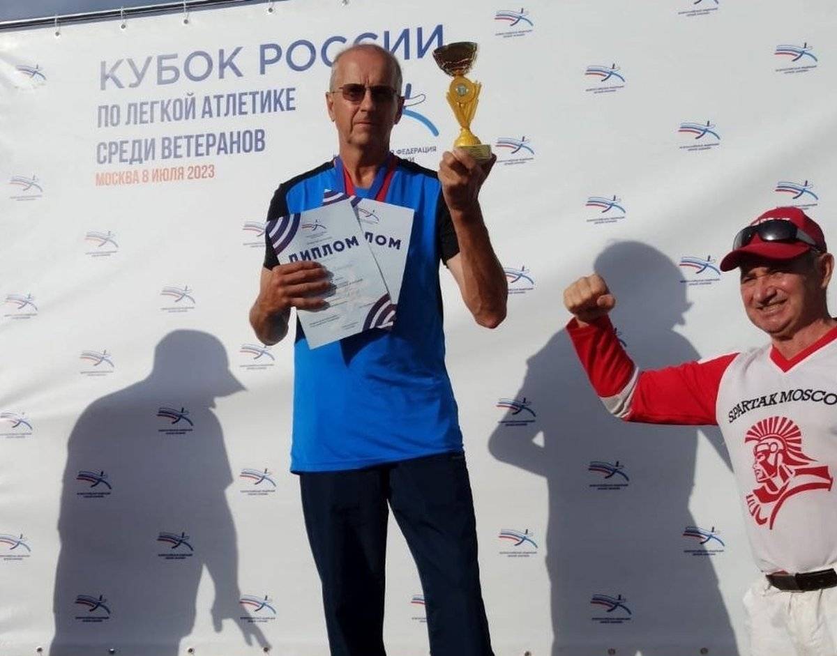 Дмитрий Бойцов стал первым на 400-метровке.