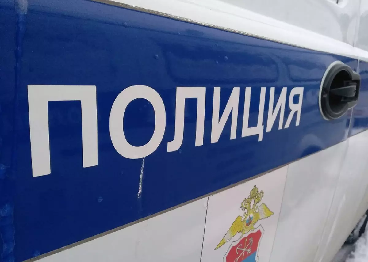 Сотрудники уголовного розыска задержали новгородца недалеко от торгово-развлекательного центра на улице Ломоносова.