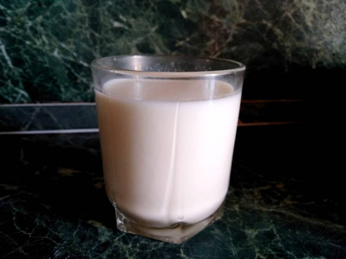 Проведён отбор пяти проб поступившей продукции, в четырёх случаях выявлена фальсификация молочной продукции.