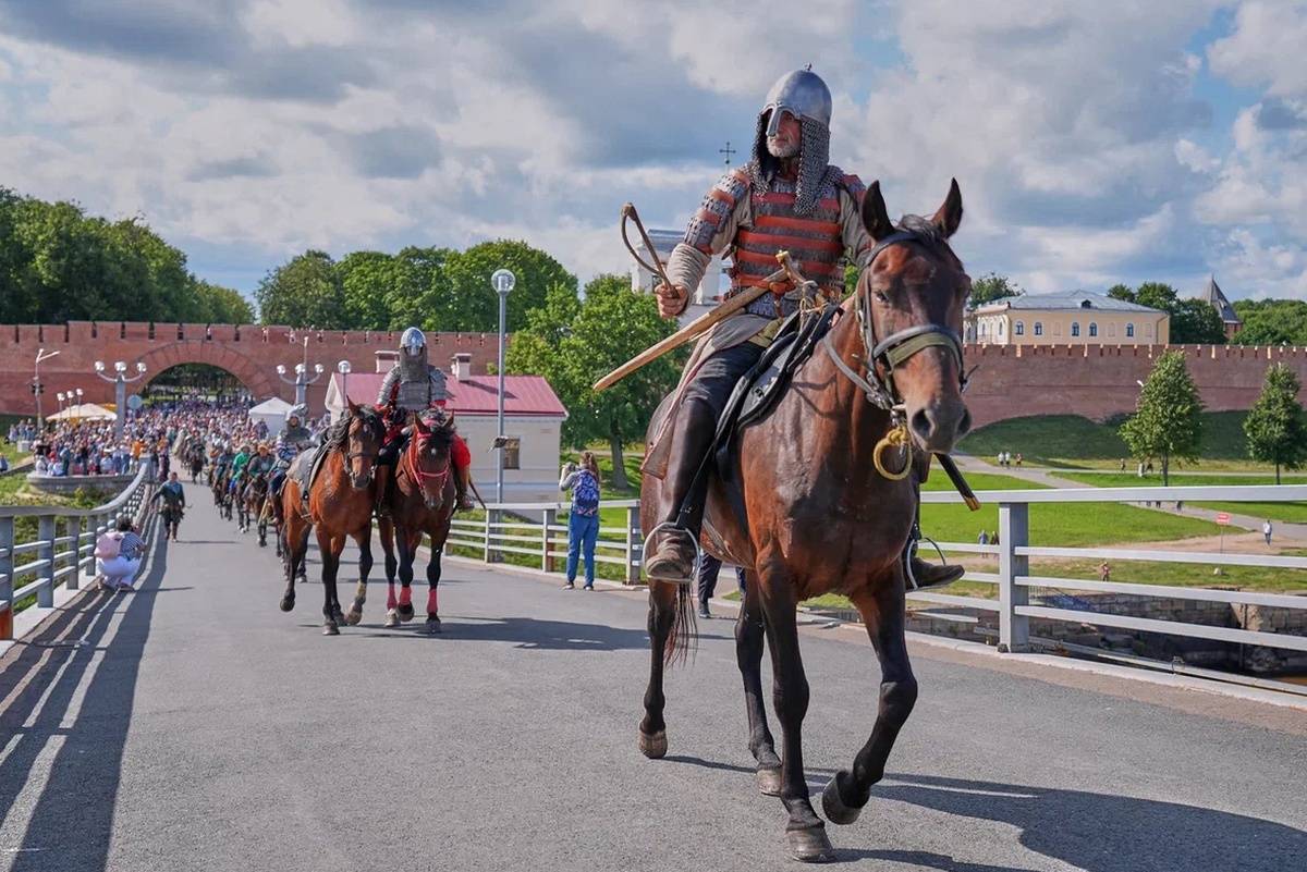 22 июля участники конного похода побывали в Великом Новгороде.