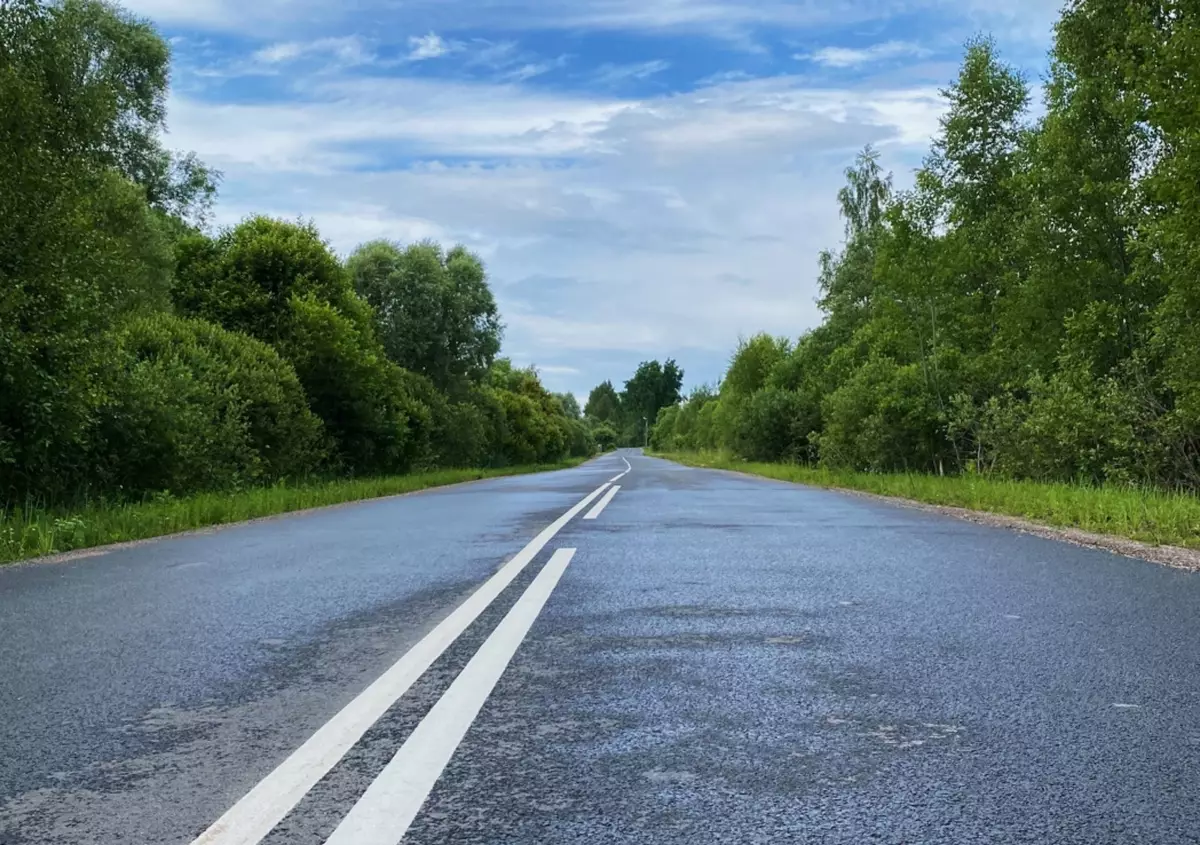 Всего в 2023 году в Новгородской области отремонтируют более 400 км дорог.