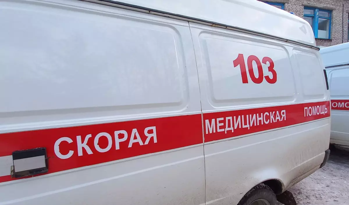 72-летний мужчина с телесными повреждениями доставлен бригадой скорой медицинской помощи в Новгородскую областную клиническую больницу