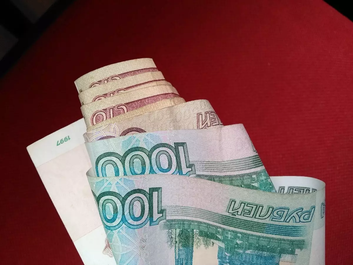 Всего Елена Звягина получила от подчинённых более 260 тысяч рублей.