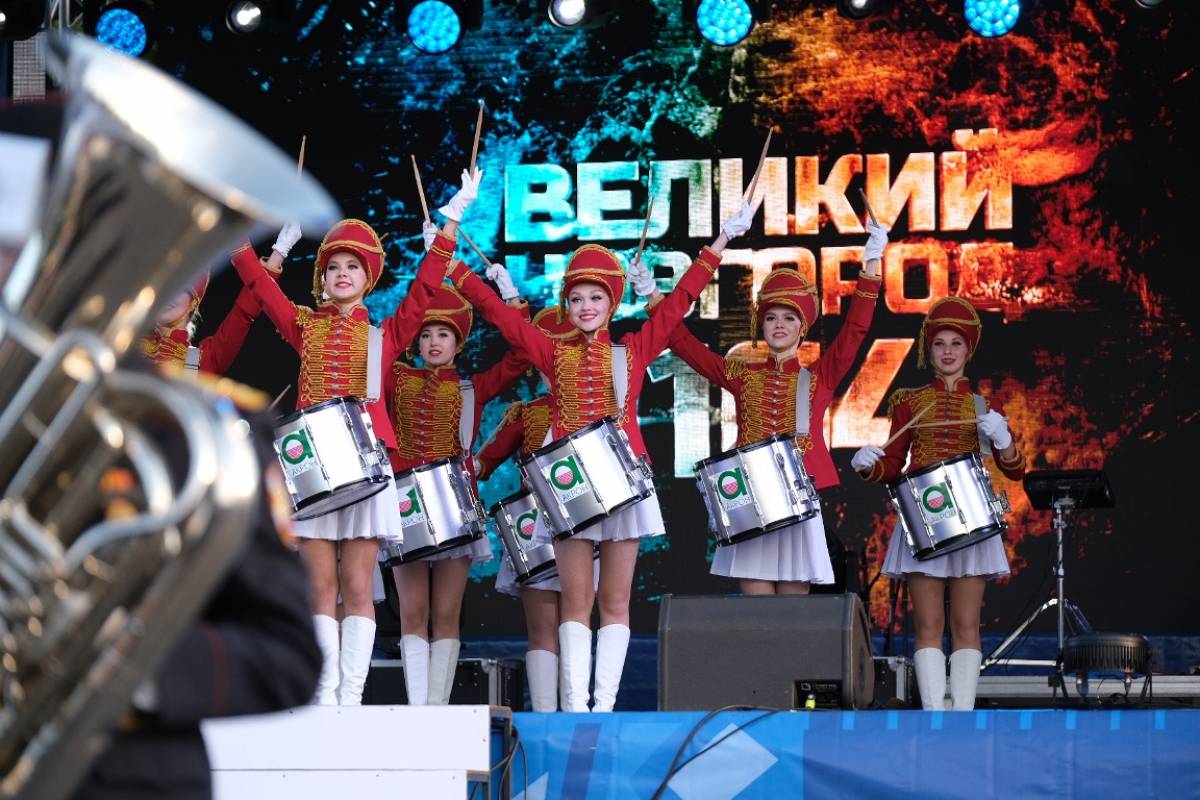 Торжественное открытие Дня города состоялось на площади Победы-Софийской.