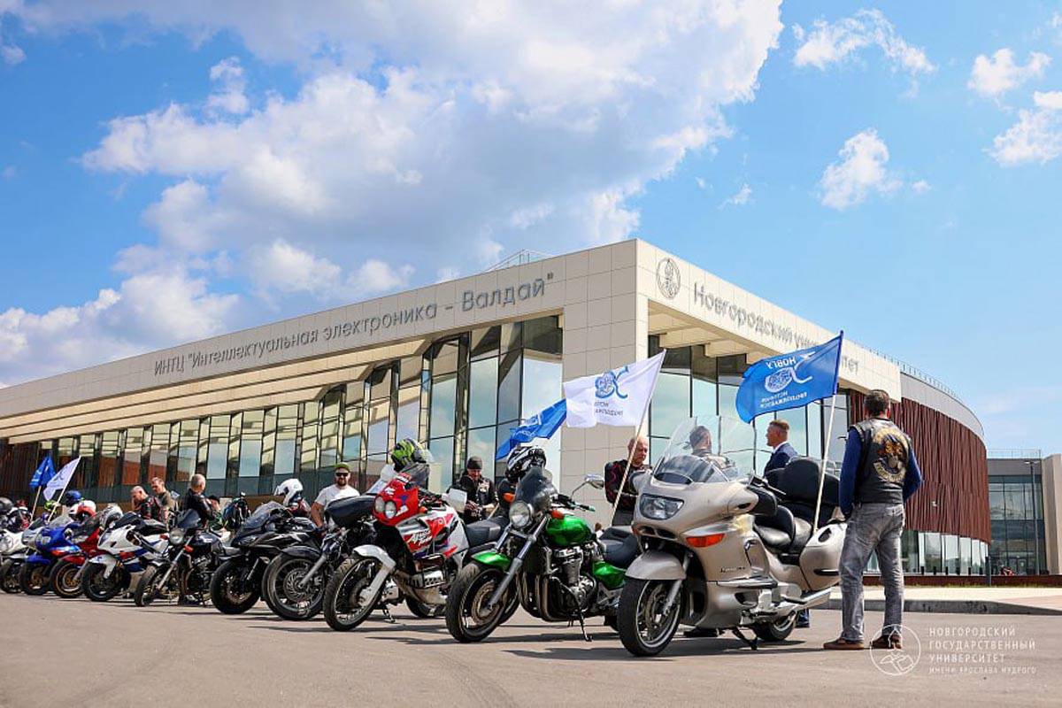 Закончится «День знаний» фотосессией с фрирайдерами при поддержке мотоциклистов.