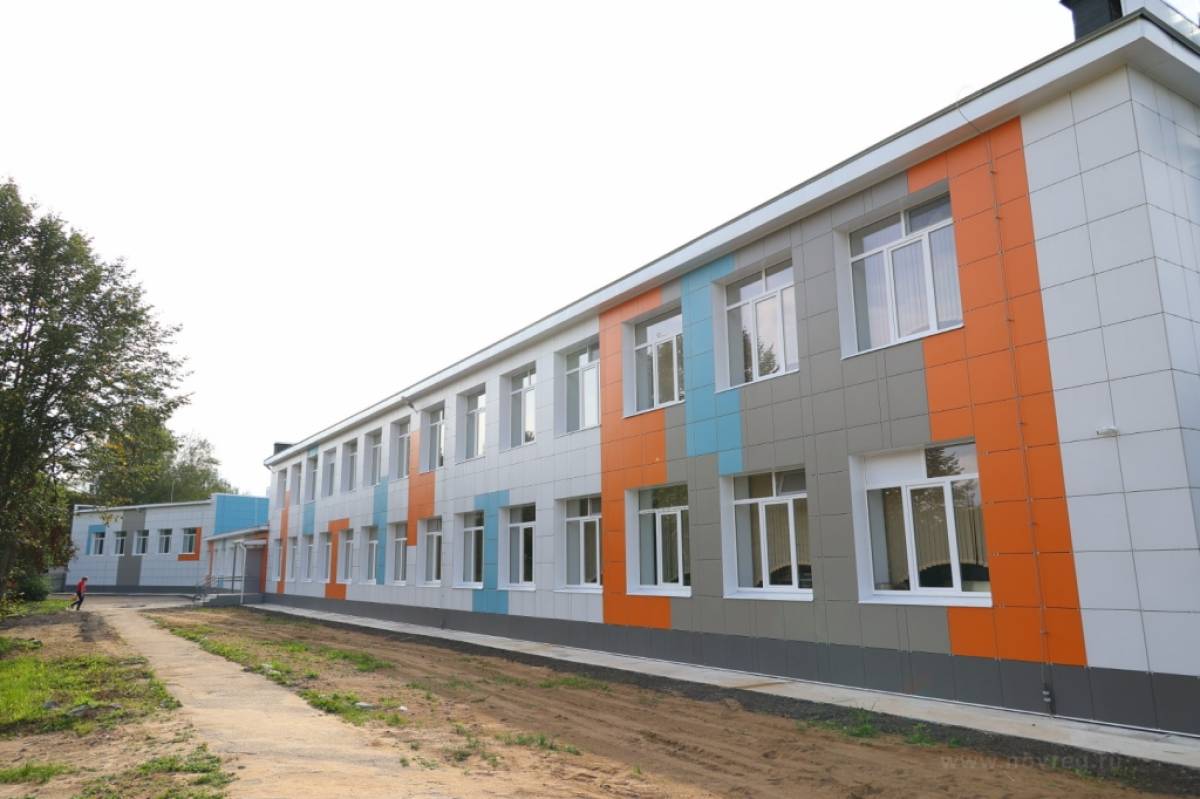 Капитальный ремонт в школе деревни Бурга Маловишерского района завершён досрочно