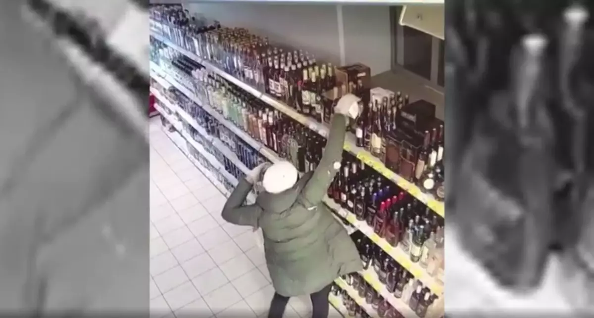 Мужчина ночью разбивал окна в магазине в центре Великого Новгорода и выносил оттуда бутылки с элитным алкоголем.