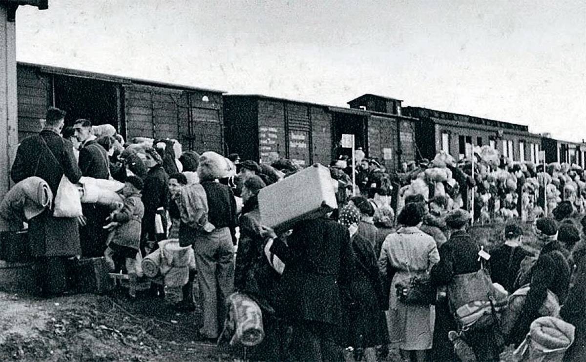 История грандиозной работы по эвакуации населения Новгорода и пребывающих с оккупированных территорий беженцев станет одним из ключевых эпизодов фильма.