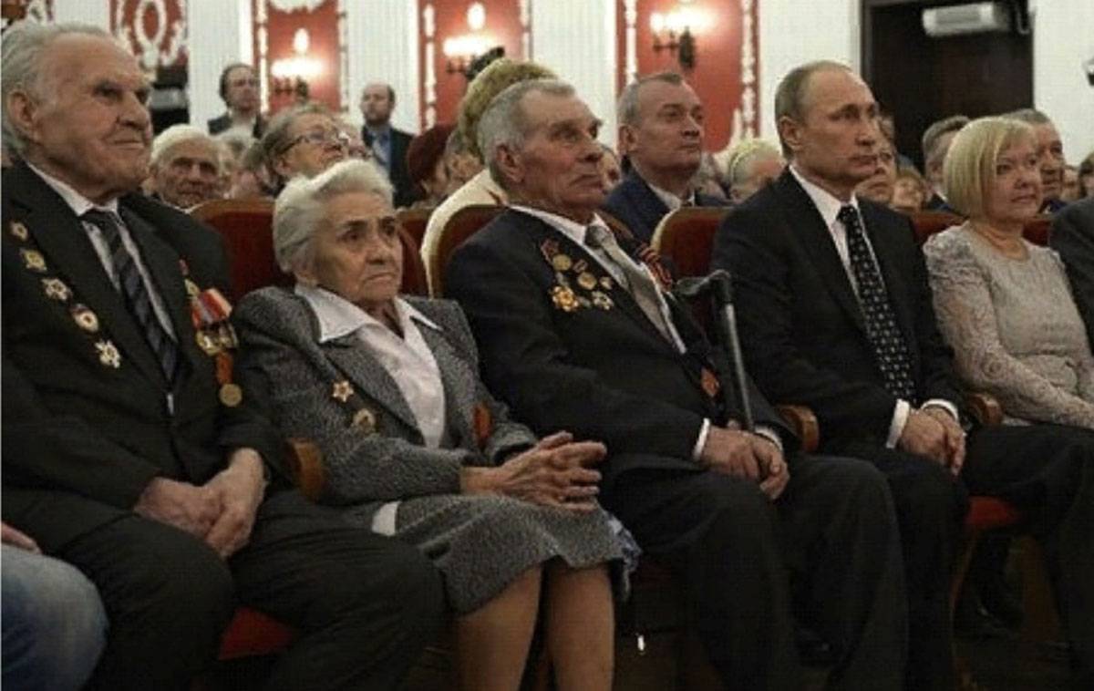 Анастасия Марулина на открытии всероссийской «Вахты памяти-2015» в Старой Руссе.