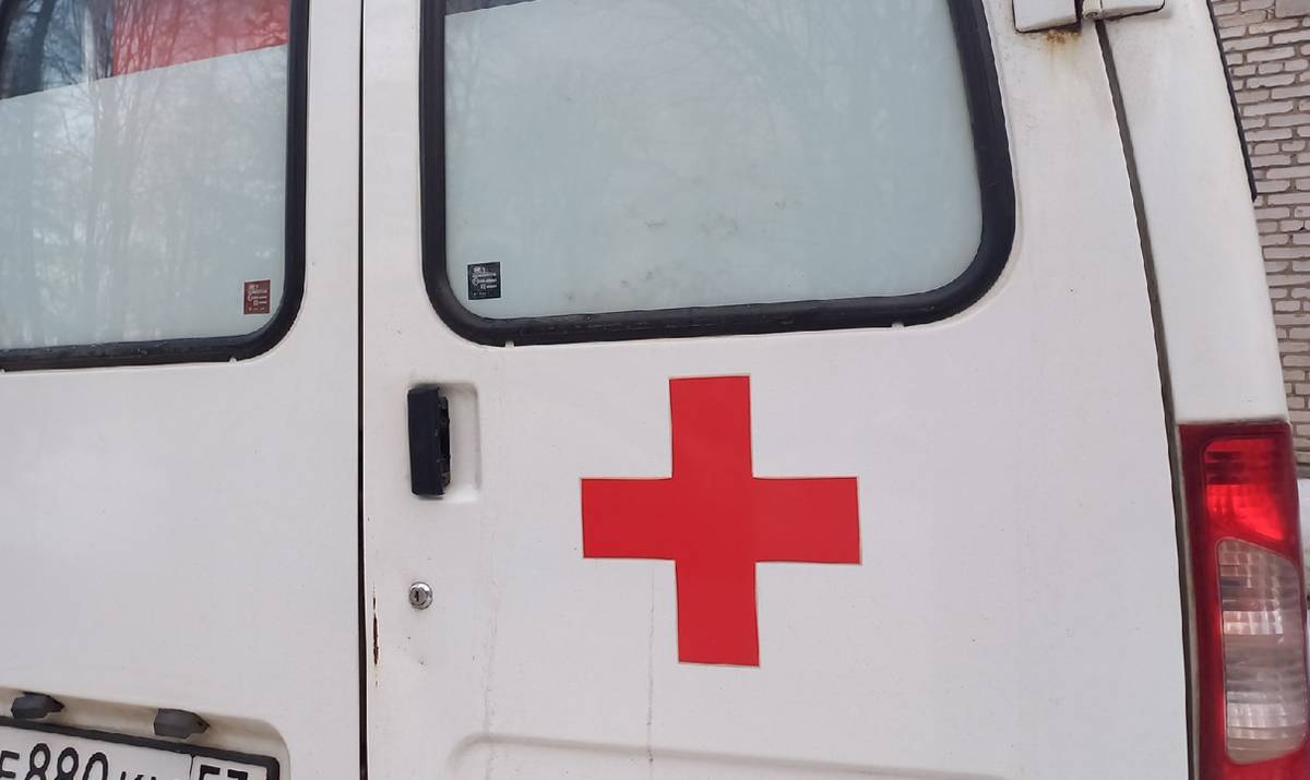 Пешехода с телесными повреждениями скорая помощь доставила в Новгородскую областную клиническую больницу.