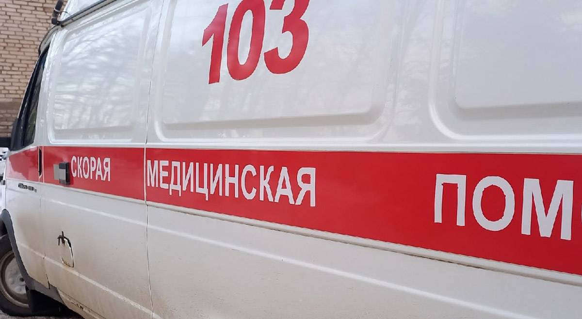 Мужчины с различными травмами доставлены бригадой скорой медицинской помощи в Боровичскую  ЦРБ