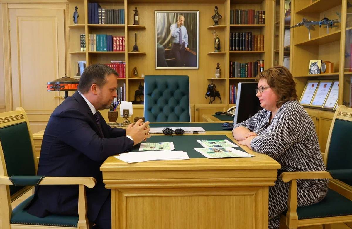 Губернатор Андрей Никитин обсудил итоги аграрного сезона и развитие села с министром сельского хозяйства Еленой Покровской.