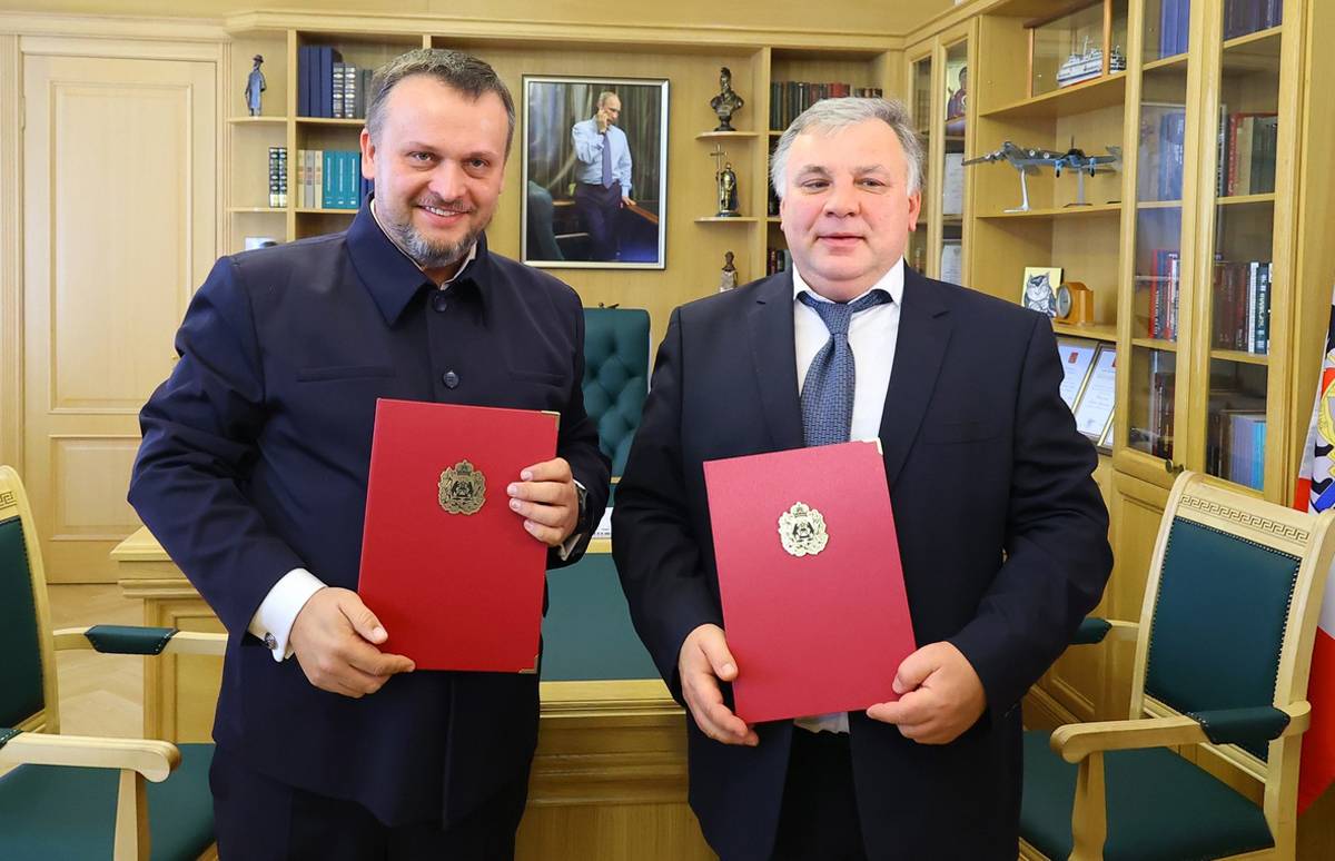 Соглашение о сотрудничестве подписали губернатор Новгородской области Андрей Никитин и ректор университета Дмитрий Иванов