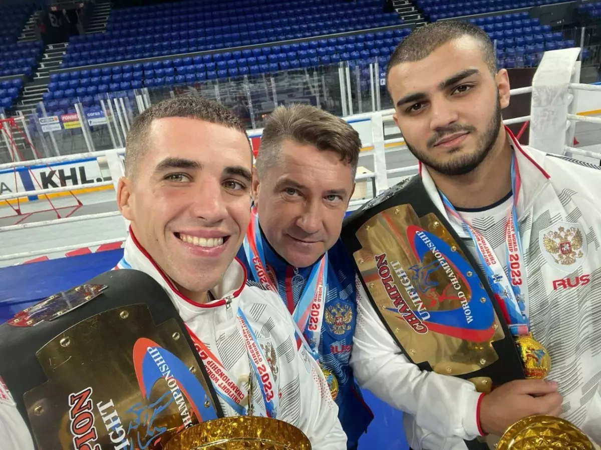 Леонид Балашов и Тигран Мирзоян стали чемпионами мира по универсальному бою